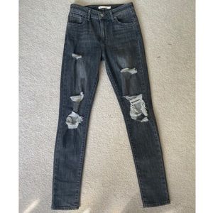 Levi’s 721 high rise skinny jeans, barely worn, excellent condition, size 25